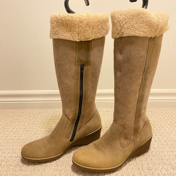 Fur lined winter boots - Picture 2 of 2